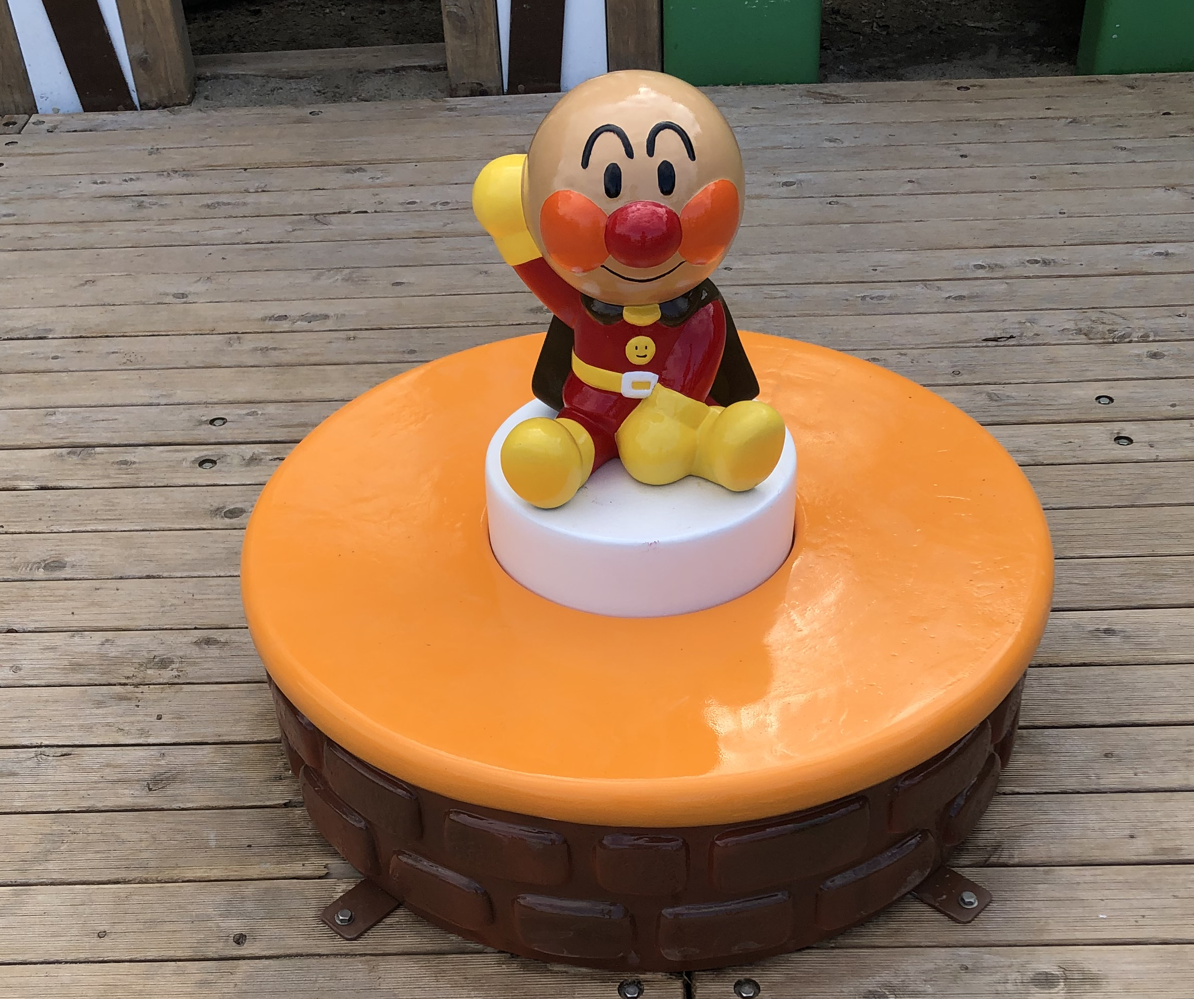 アンパンマン号がリニューアル♬ – 認定こども園・おゆみ野南幼稚園